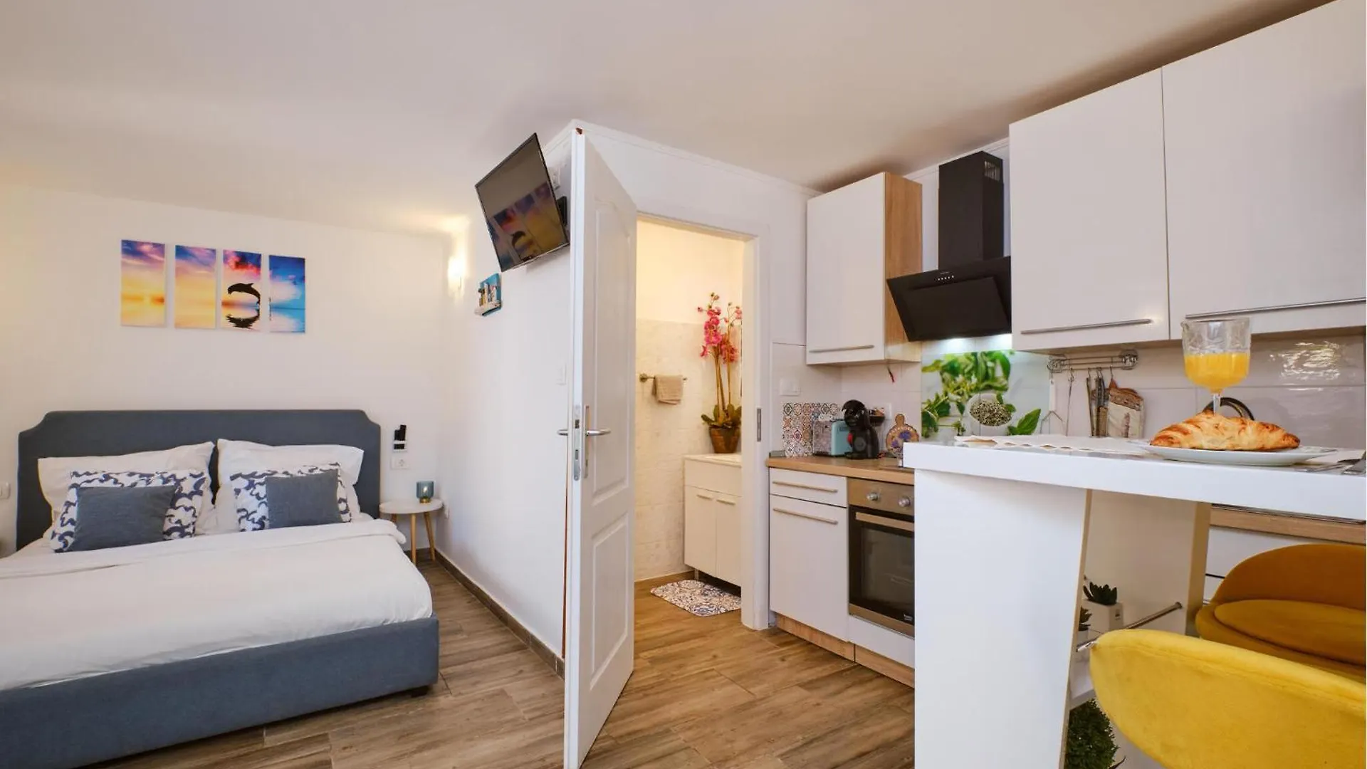 Lovely Apartment In Ilovik With Kitchen Croatia