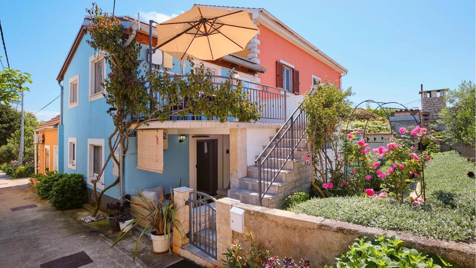 Lovely Apartment In Ilovik With Kitchen