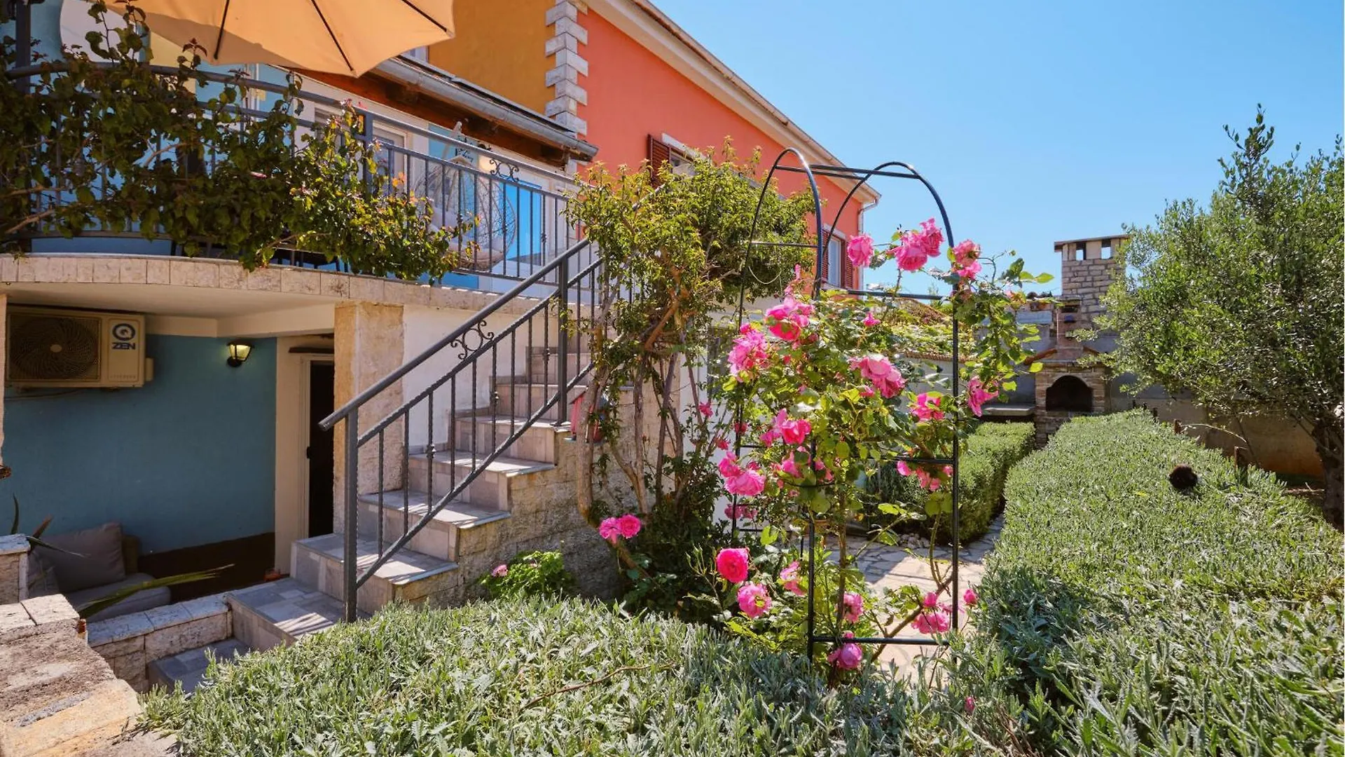 Lovely Apartment In Ilovik With Kitchen