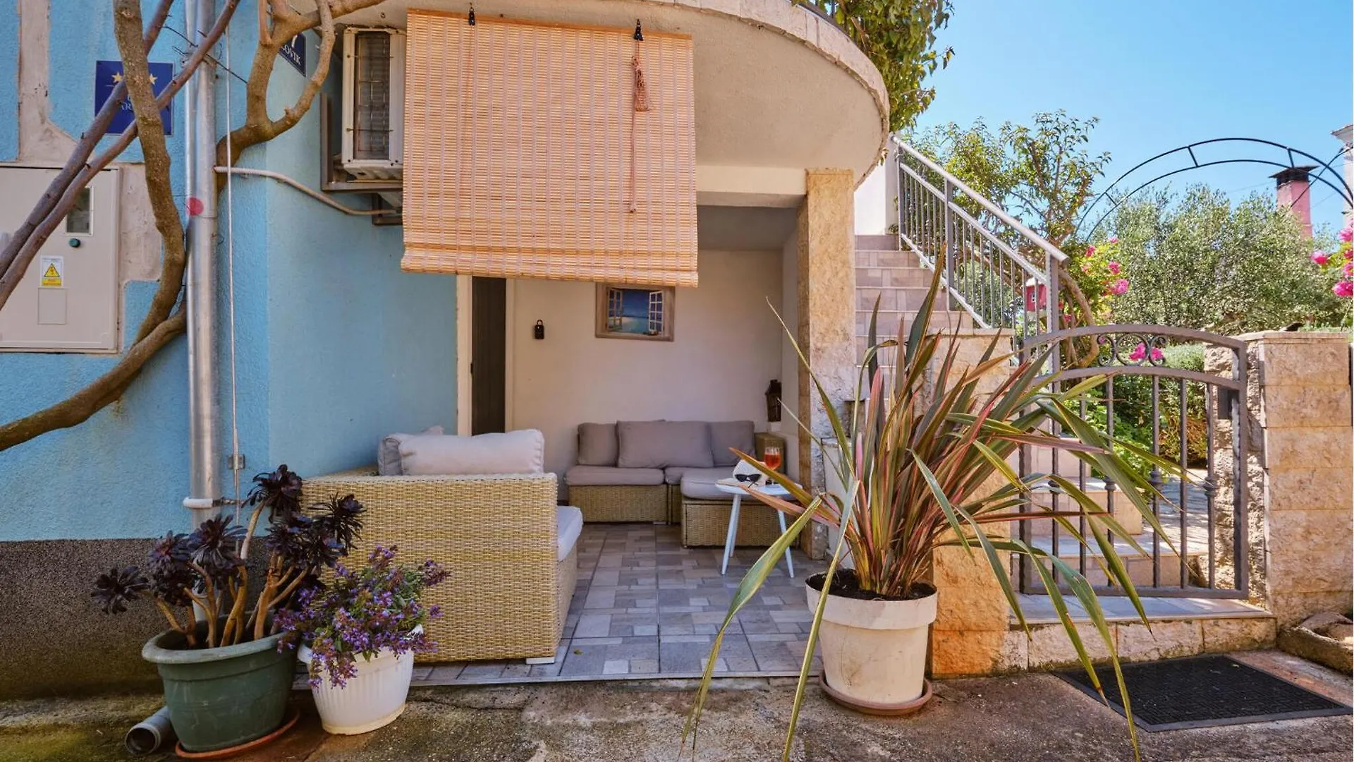 Lovely Apartment In Ilovik With Kitchen